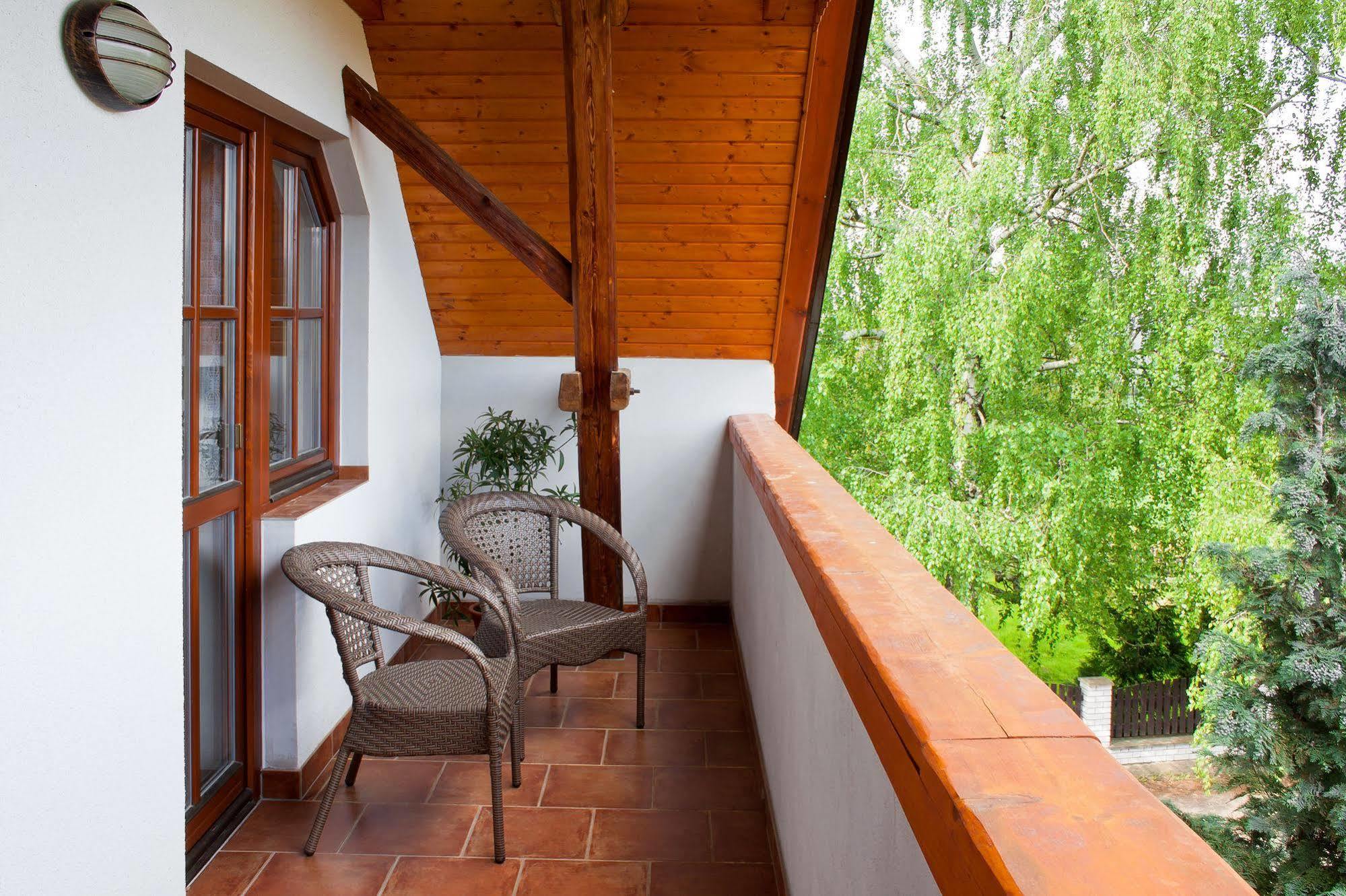 U Prejzku Apartment Lhotka  ภายนอก รูปภาพ
